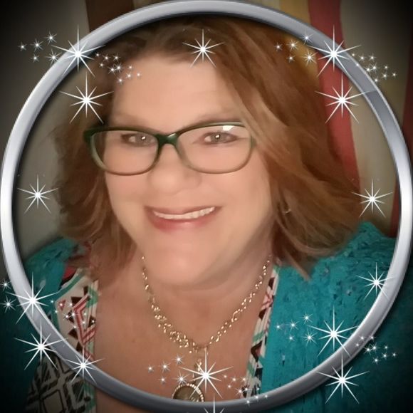 Meet your Posher, Julie - Picture 1 of 1